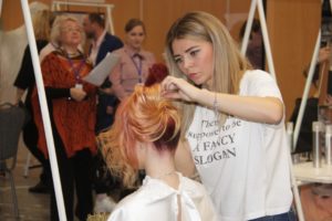 11 лучших школ парикмахерского искусства в Москве