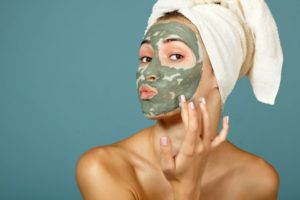 12 лучших очищающих масок для лица