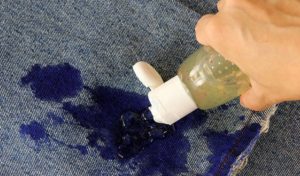 Как выводить пятно от краски: простое решение сложной проблемы