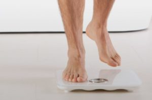 Как выбрать напольные весы: контролируем вес